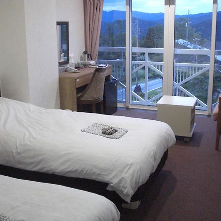 Akakura Yours Inn Миоко Екстериор снимка